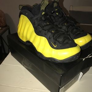 Yellow & Black Foamposite .